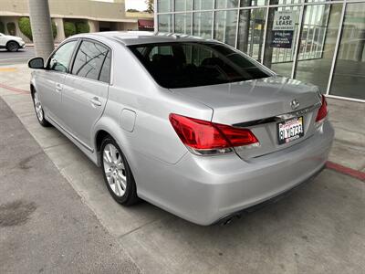 2012 Toyota Avalon XLS   - Photo 4 - Tarzana, CA 91356