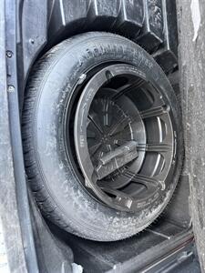 2002 Mercedes-Benz C 320   - Photo 14 - Tarzana, CA 91356