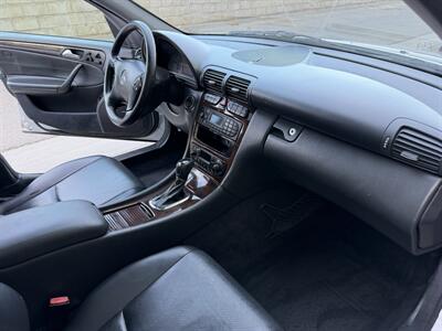 2002 Mercedes-Benz C 320   - Photo 16 - Tarzana, CA 91356