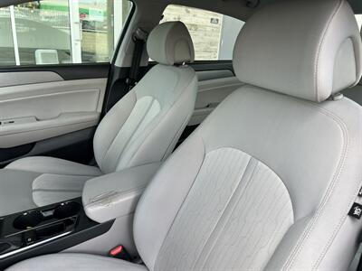 2016 Hyundai SONATA Hybrid SE   - Photo 10 - Tarzana, CA 91356