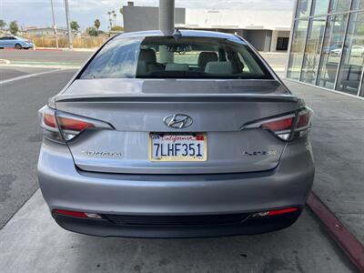 2016 Hyundai SONATA Hybrid SE   - Photo 5 - Tarzana, CA 91356