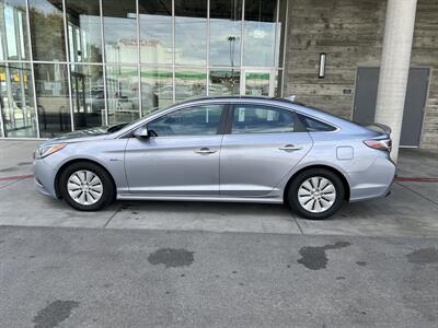 2016 Hyundai SONATA Hybrid SE   - Photo 2 - Tarzana, CA 91356