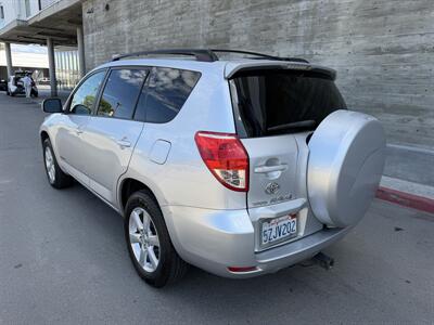 2007 Toyota RAV4 Limited   - Photo 4 - Tarzana, CA 91356
