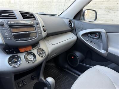 2007 Toyota RAV4 Limited   - Photo 23 - Tarzana, CA 91356