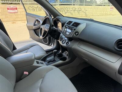 2007 Toyota RAV4 Limited   - Photo 16 - Tarzana, CA 91356
