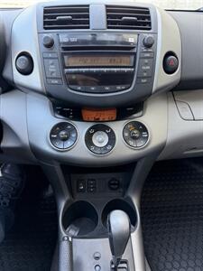 2007 Toyota RAV4 Limited   - Photo 21 - Tarzana, CA 91356