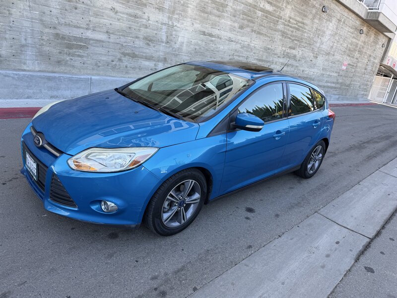 2014 Ford Focus SE   - Photo 1 - Tarzana, CA 91356