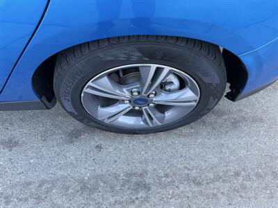 2014 Ford Focus SE - Photo 10 - Tarzana, CA 91356