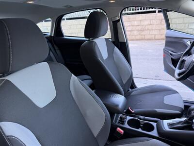 2014 Ford Focus SE - Photo 18 - Tarzana, CA 91356