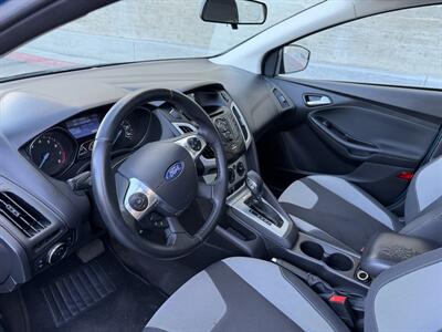 2014 Ford Focus SE - Photo 11 - Tarzana, CA 91356