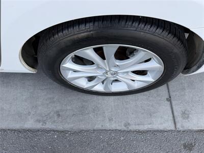 2010 Mazda Mazda3 s Grand Touring   - Photo 10 - Tarzana, CA 91356