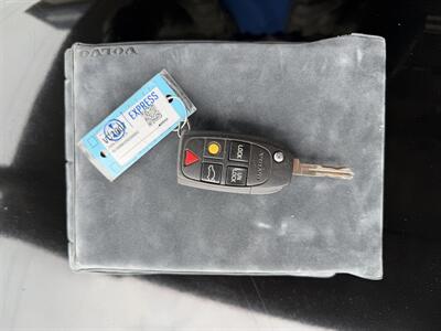 2006 Volvo V70 2.4   - Photo 19 - Tarzana, CA 91356