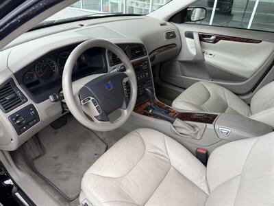 2006 Volvo V70 2.4   - Photo 11 - Tarzana, CA 91356
