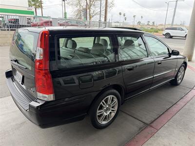 2006 Volvo V70 2.4   - Photo 6 - Tarzana, CA 91356