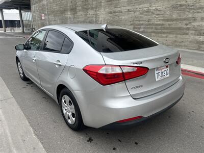 2014 Kia Forte LX   - Photo 4 - Tarzana, CA 91356