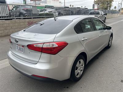 2014 Kia Forte LX   - Photo 6 - Tarzana, CA 91356