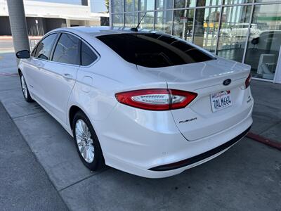 2013 Ford Fusion Hybrid SE   - Photo 4 - Tarzana, CA 91356
