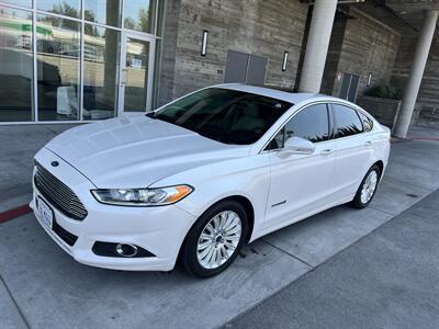 2013 Ford Fusion Hybrid SE   - Photo 1 - Tarzana, CA 91356