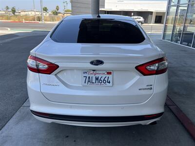 2013 Ford Fusion Hybrid SE   - Photo 5 - Tarzana, CA 91356