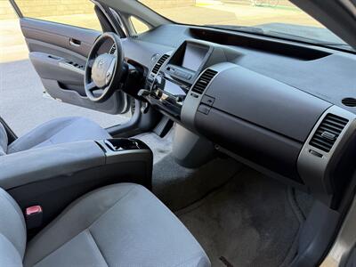2005 Toyota Prius 2 - Photo 16 - Tarzana, CA 91356