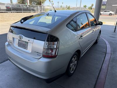 2005 Toyota Prius 2 - Photo 6 - Tarzana, CA 91356