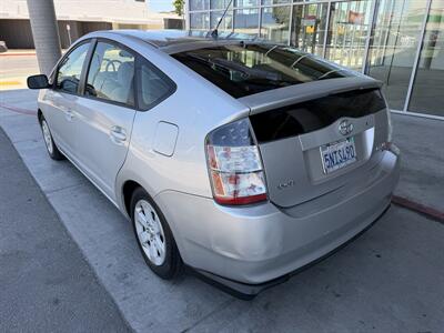 2005 Toyota Prius 2 - Photo 4 - Tarzana, CA 91356