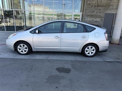 2005 Toyota Prius 2 - Photo 2 - Tarzana, CA 91356