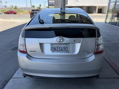 2005 Toyota Prius 2 - Photo 5 - Tarzana, CA 91356