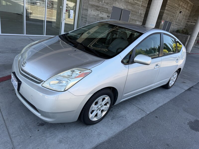 2005 Toyota Prius 2  