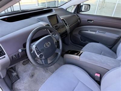2005 Toyota Prius 2 - Photo 10 - Tarzana, CA 91356
