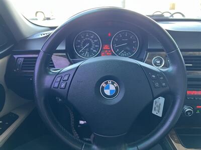 2011 BMW 3 Series 328i   - Photo 16 - Tarzana, CA 91356