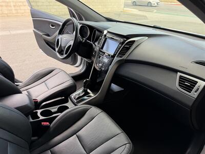 2016 Hyundai ELANTRA GT Limited - Photo 17 - Tarzana, CA 91356