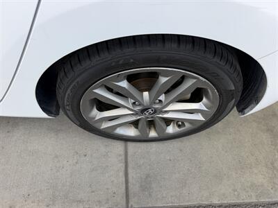 2016 Hyundai ELANTRA GT Limited - Photo 10 - Tarzana, CA 91356