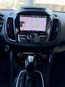 2013 Ford Escape Titanium - Photo 22 - Tarzana, CA 91356