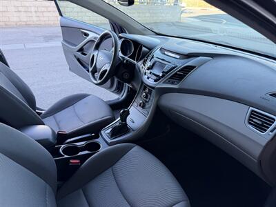 2014 Hyundai ELANTRA SE - Photo 17 - Tarzana, CA 91356