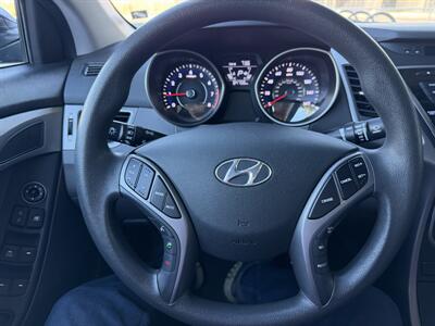 2014 Hyundai ELANTRA SE - Photo 21 - Tarzana, CA 91356