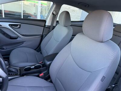 2014 Hyundai ELANTRA SE - Photo 13 - Tarzana, CA 91356