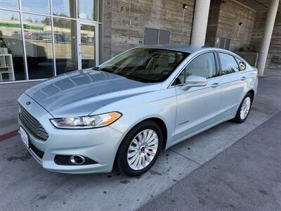 2013 Ford Fusion Hybrid SE - Photo 2 - Tarzana, CA 91356