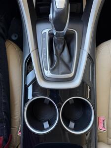 2013 Ford Fusion Hybrid SE - Photo 22 - Tarzana, CA 91356