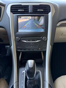2013 Ford Fusion Hybrid SE - Photo 24 - Tarzana, CA 91356