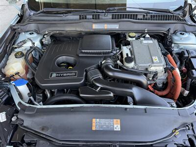 2013 Ford Fusion Hybrid SE - Photo 19 - Tarzana, CA 91356