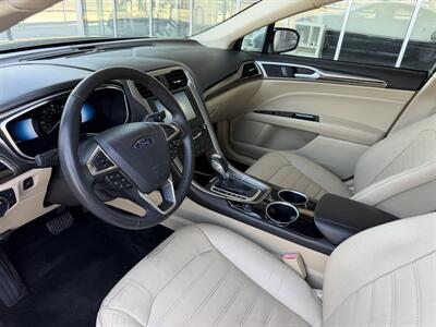 2013 Ford Fusion Hybrid SE - Photo 11 - Tarzana, CA 91356