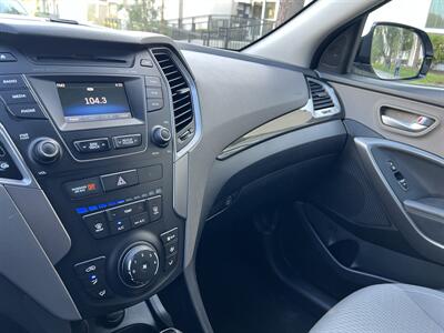 2014 Hyundai SANTA FE GLS   - Photo 24 - Tarzana, CA 91356