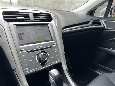 2014 Ford Fusion Hybrid Titanium   - Photo 20 - Tarzana, CA 91356