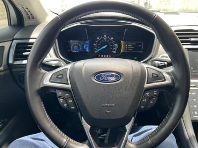 2014 Ford Fusion Hybrid Titanium   - Photo 17 - Tarzana, CA 91356