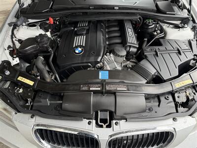 2010 BMW 328i - Photo 19 - Tarzana, CA 91356