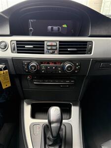 2010 BMW 328i - Photo 24 - Tarzana, CA 91356