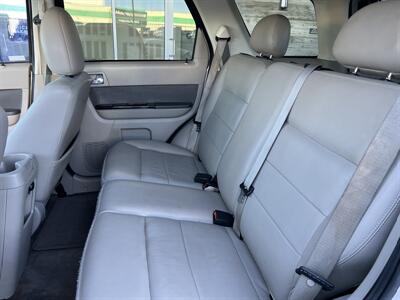 2009 Ford Escape Hybrid Limited   - Photo 11 - Tarzana, CA 91356