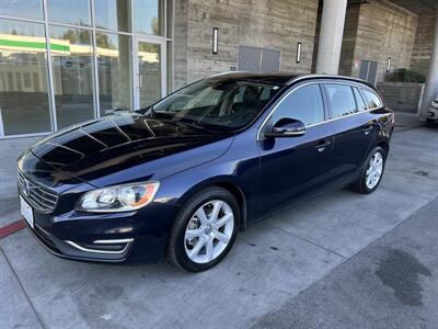 2016 Volvo V60 T5 Drive-E Premier   - Photo 2 - Tarzana, CA 91356