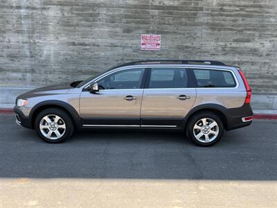 2010 Volvo XC70 3.2   - Photo 2 - Tarzana, CA 91356